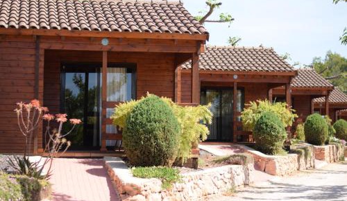 Bungalow (4 Adults)