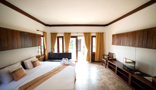 Deluxe Double Room with Shower