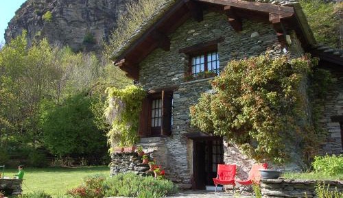 Two-Bedroom Holiday Home with Garden