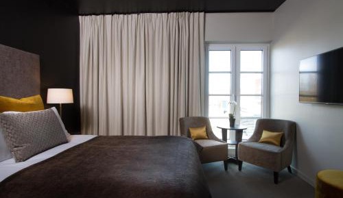 Superior Room with Kitchenette