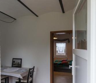 Apartment with Shower