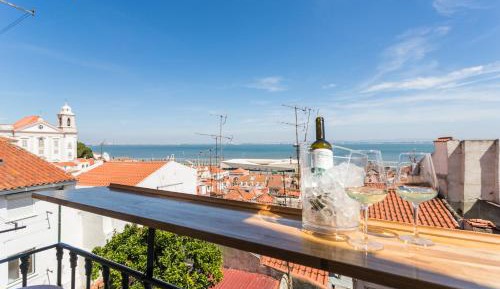 Studio Apartment with Sea View