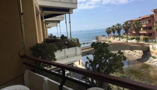 Studio Apartment with Sea View