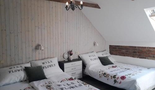 Quadruple Room with Private Bathroom