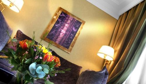 Family Junior Suite (2 Adults + 2 Children - 12 years old)