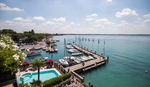 Double Room with Lake View and Balcony and Spa Access