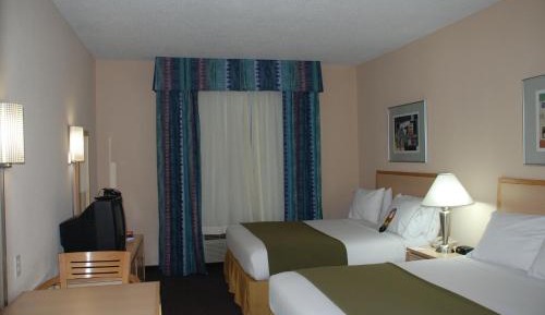 Queen Room with Two Queen Beds - Mobility Access Tub/Non-Smoking