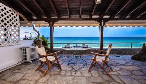 Villa - Beach Front