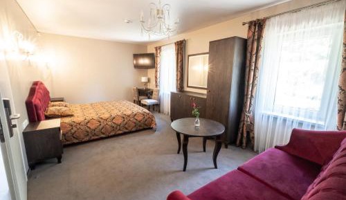 Junior Suite with Garden View