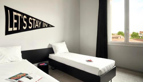 Deluxe Twin Room