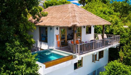 Villa with Private Pool - The Travelly House