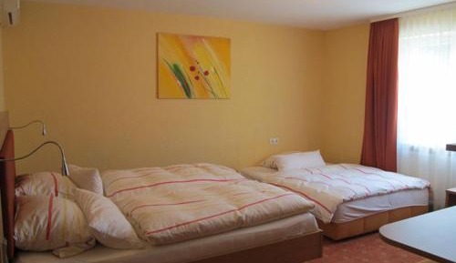 Comfort Triple Room with Shower