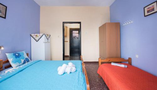 Studio (2 Adults + 1 Child)