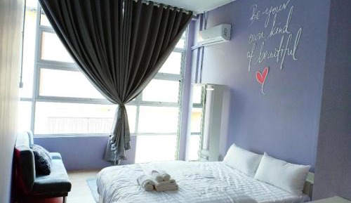 Apartment With Shared Bathroom
