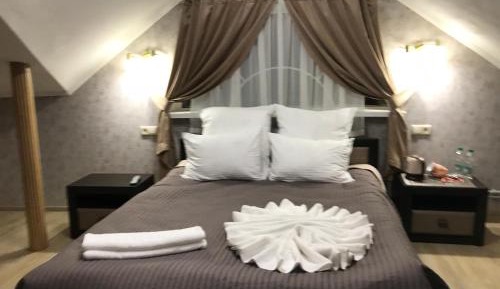Deluxe Double Room with Shower
