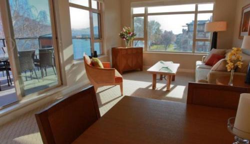 Two-Bedroom Suite with Lake View