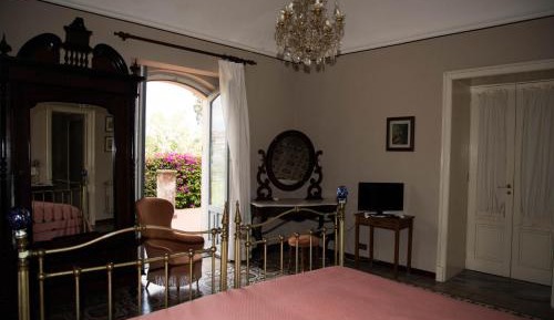 Double or Twin Room with Terrace