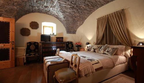 King Room with Spa Bath