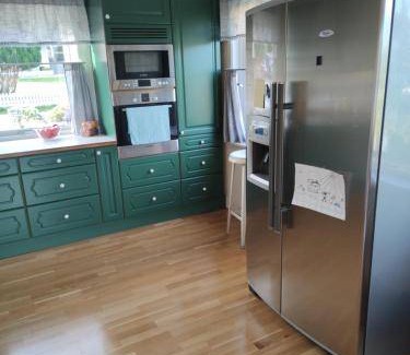 Alesund Bed & Breakfast | Cozy Bed and Breakfast with Kitchen in Private Residence