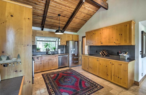 Whitefish House | Top-Rated Cabin with Spa, Fireplace & Pet-Friendly Amenities