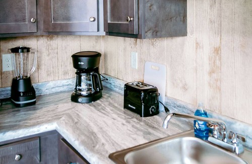 Center Grove Cottage | Cute Boat Cottages at Bridges Bay!!