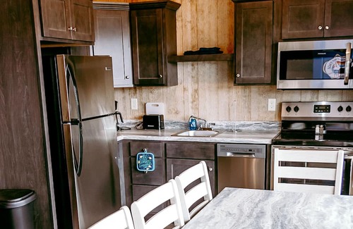 Center Grove Cottage | Cute Boat Cottages at Bridges Bay!!