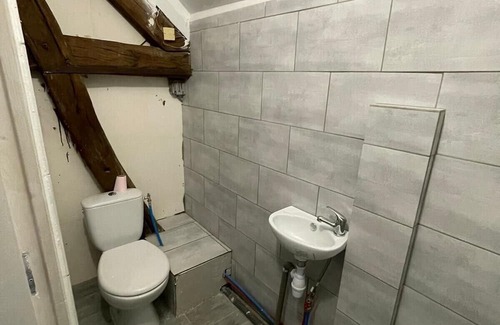 Louan-Villegruis-Fontaine House | Spacious House for 28 with Pool, Pet-Friendly Amenities