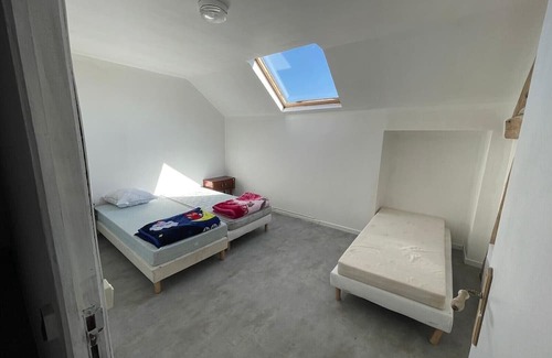 Louan-Villegruis-Fontaine House | Spacious House for 28 with Pool, Pet-Friendly Amenities