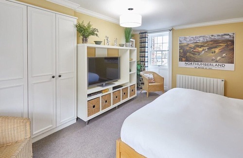 South Charlton Apartment | Pet-Friendly Muggles Mews | Guest Rated 10/10 Stay