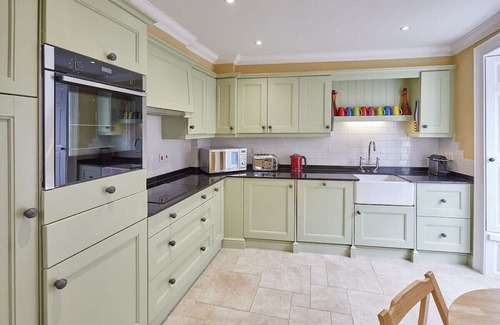 South Charlton Apartment | Pet-Friendly Muggles Mews | Guest Rated 10/10 Stay