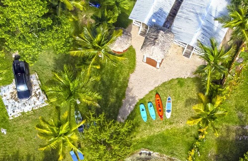 Buenavista Cabin | Serene Caribbean Cabin by Bacalar Lagoon – 10/10 Guest Rated