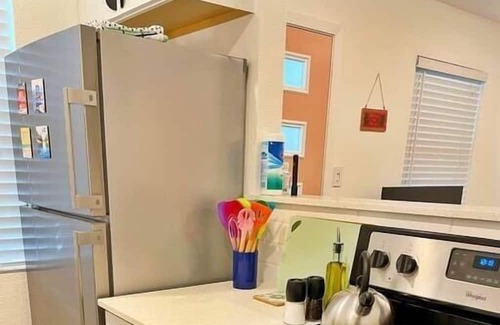 Clarksville Condo | Instagrammable Condo Steps from Austin’s Best Attractions