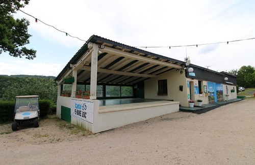 Arnac Cottage | Cozy Gite Arnac: Perfect for Families, Pet-Friendly Stay