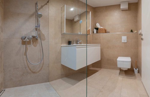 Cove Tri Zala (Zrnovo) Villa | Elegant Villa Overlooking the Adriatic Sea with Pool