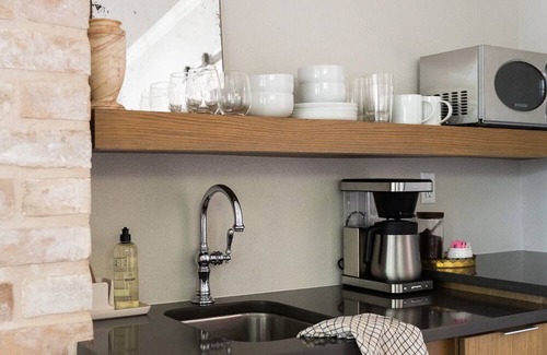 Fredericksburg Apartment | Hot Tub, King Bed, Walk to Main, Luxe Bath - No. 5