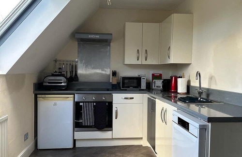 Ashwick Apartment | Relaxing Somerset Retreat with Indoor Pool and Spa Amenities