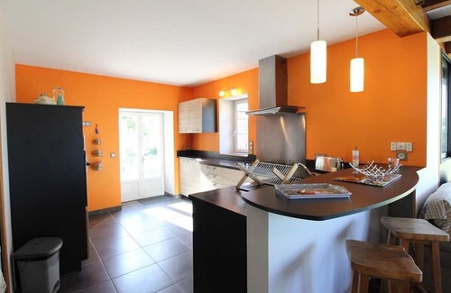 Leynhac Cottage | Discover Gite Leynhac: Family-Friendly Retreat with Kitchen