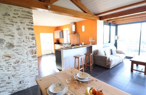 Leynhac Cottage | Discover Gite Leynhac: Family-Friendly Retreat with Kitchen