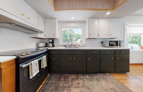 Jim Thorpe House | Bear Foot Lake House