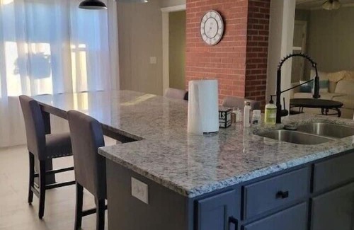 Ronda House | Cozy Wine Country Cottage - Family-Friendly Stay Near Wineries