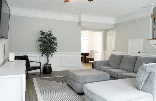 National Hills House | SPACIOUS TOWNHOME NEWLY RENOVATED! BEST LOCATION AUGUSTA HAS TO OFFER!