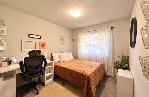 Forest Grove House | Pet-Friendly WFH Zen Den: Guest Rated 9.6 Near McMenamins