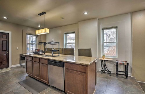 North Kenwood House | Historic Chicago Home < 1 Mi to Lake Michigan