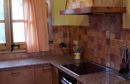 Maians Cottage | Family-Friendly Retreat at Belvilla by OYO Can Códol