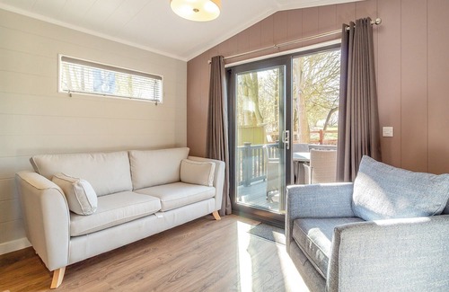 Woolverstone Cabin | 2 bedroom accommodation in Woolverstone, Ipswich