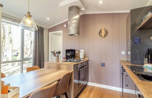 Woolverstone Cabin | 2 bedroom accommodation in Woolverstone, Ipswich