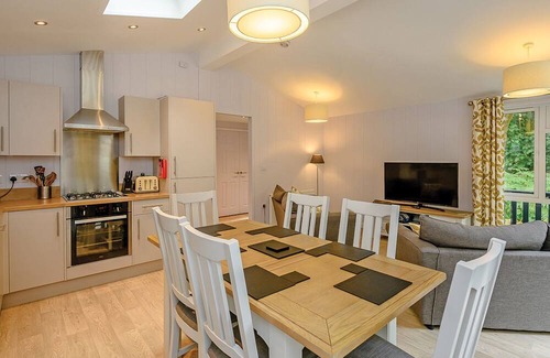 Woolverstone Cabin | 3 bedroom accommodation in Woolverstone, Ipswich