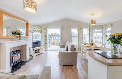 Ashby Woulds Cabin | 2 bedroom accommodation in Overseal, Nr Ashby-de-la-Zouch