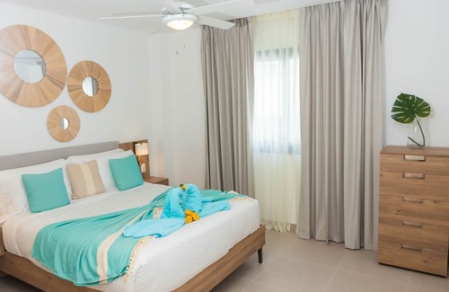 El Cortecito Apartment | Cozy 2 BR Apartment Steps from the Ocean with Pool Access