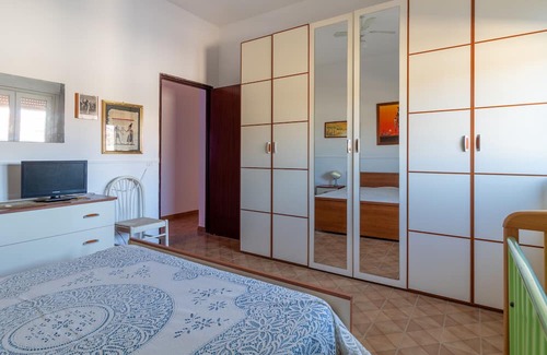 Acate Apartment | Cozy Sea View Apartment with Garden and Shared Terrace